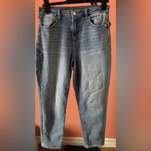 American Eagle Curvy Mom Jeans